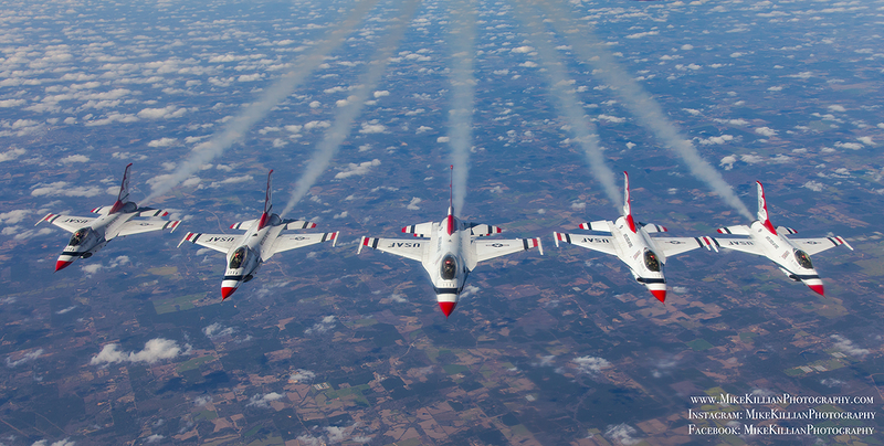 Illustration for article titled Watch The Thunderbirds Gas Up From A KC-135 On Their Way To Florida For the Daytona 500